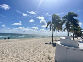 Ocean Breeze Free Parking Apt 3